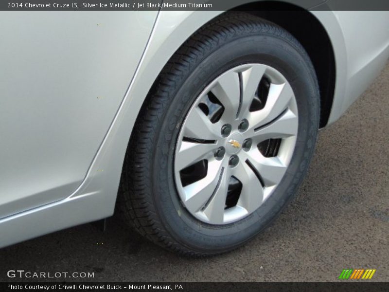 Silver Ice Metallic / Jet Black/Medium Titanium 2014 Chevrolet Cruze LS