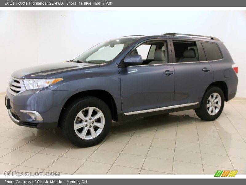 Front 3/4 View of 2011 Highlander SE 4WD