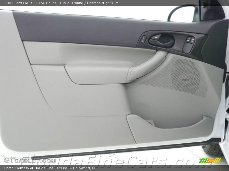 Cloud 9 White / Charcoal/Light Flint 2007 Ford Focus ZX3 SE Coupe