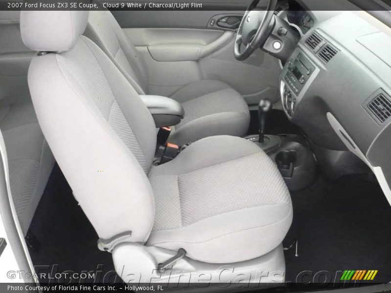 Cloud 9 White / Charcoal/Light Flint 2007 Ford Focus ZX3 SE Coupe