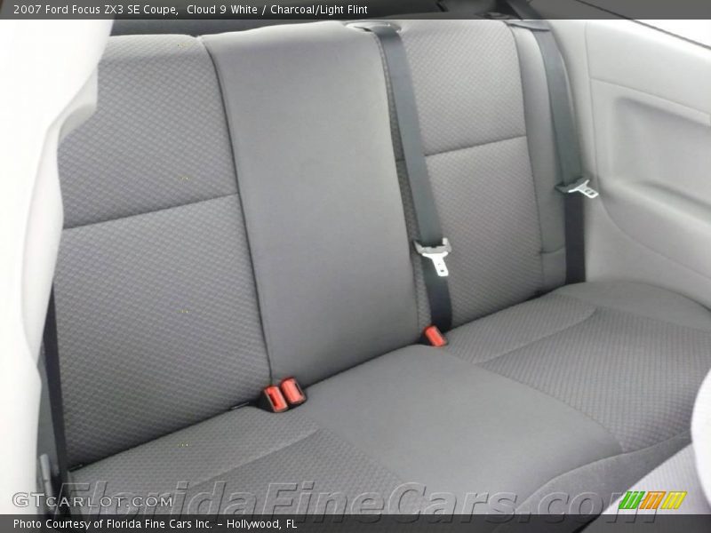 Cloud 9 White / Charcoal/Light Flint 2007 Ford Focus ZX3 SE Coupe