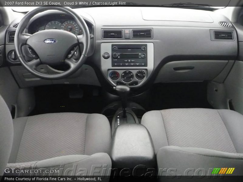 Cloud 9 White / Charcoal/Light Flint 2007 Ford Focus ZX3 SE Coupe