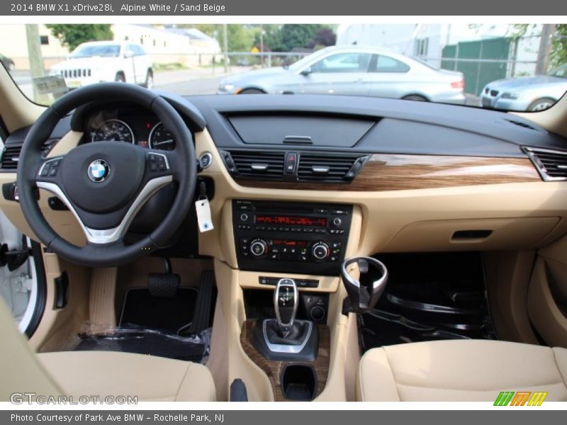 Alpine White / Sand Beige 2014 BMW X1 xDrive28i