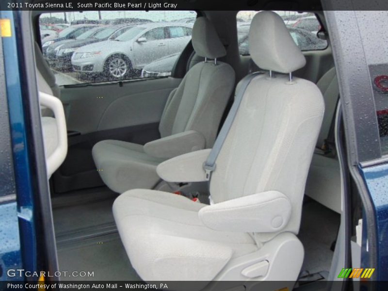 South Pacific Blue Pearl / Light Gray 2011 Toyota Sienna LE