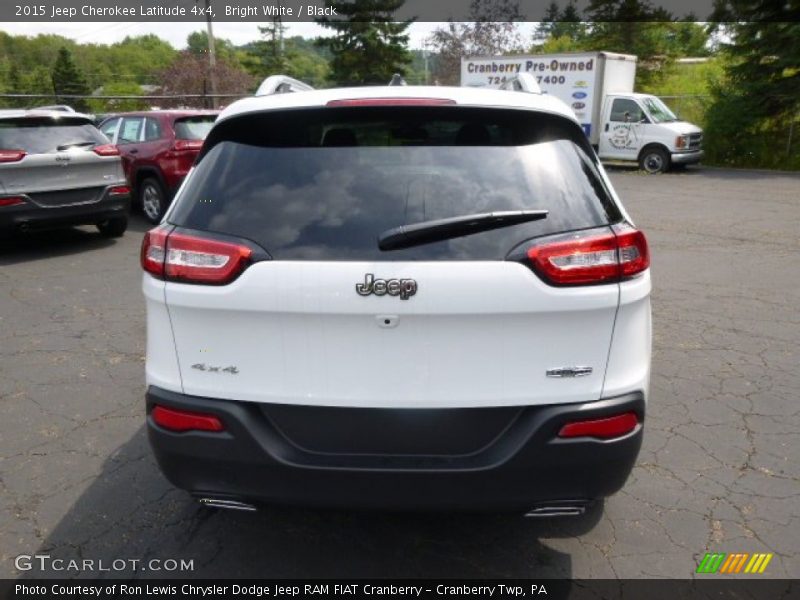 Bright White / Black 2015 Jeep Cherokee Latitude 4x4