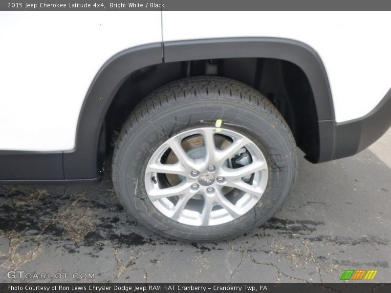 Bright White / Black 2015 Jeep Cherokee Latitude 4x4