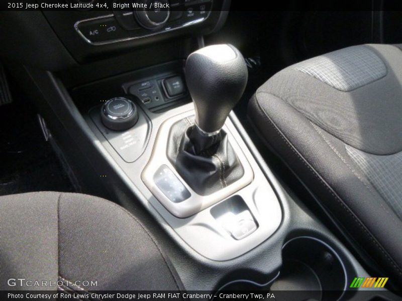 Bright White / Black 2015 Jeep Cherokee Latitude 4x4
