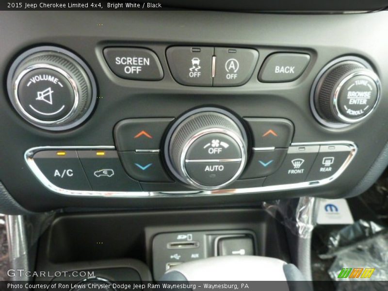 Bright White / Black 2015 Jeep Cherokee Limited 4x4