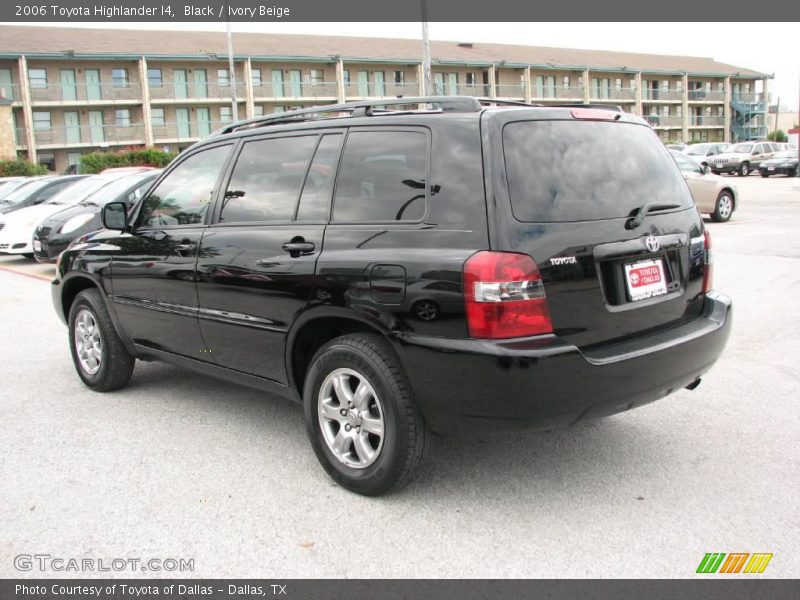 Black / Ivory Beige 2006 Toyota Highlander I4