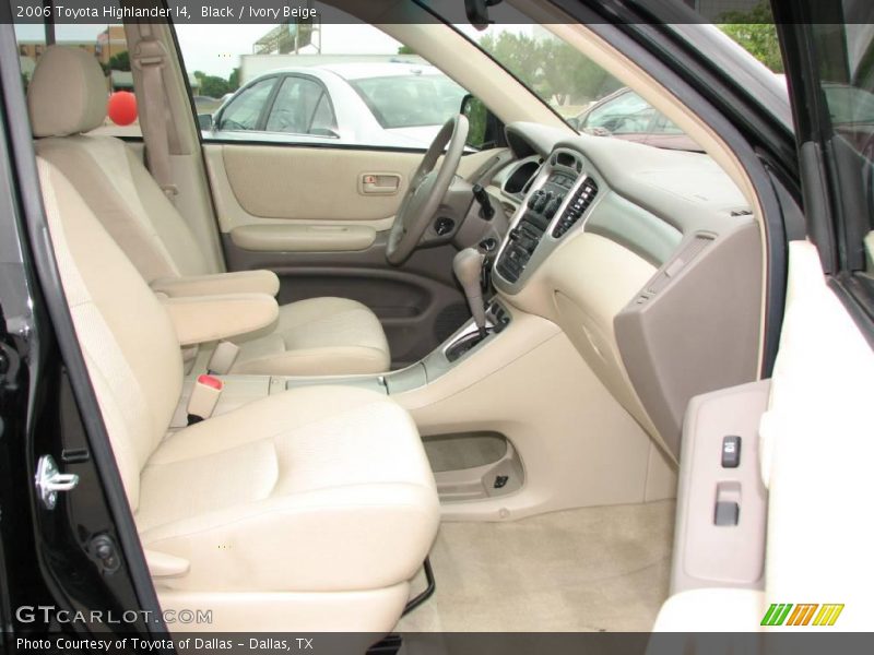 Black / Ivory Beige 2006 Toyota Highlander I4
