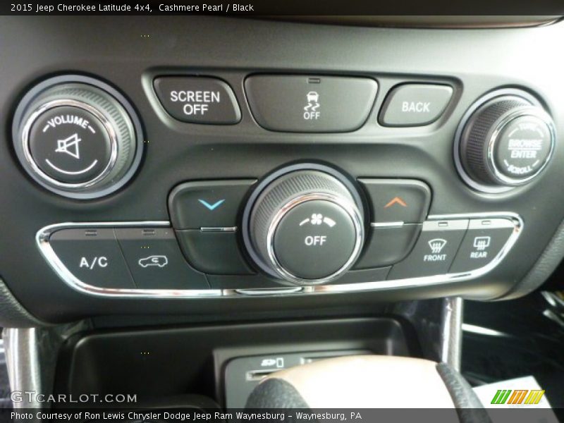 Cashmere Pearl / Black 2015 Jeep Cherokee Latitude 4x4