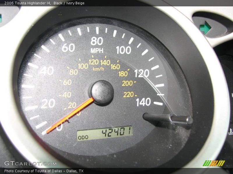 Black / Ivory Beige 2006 Toyota Highlander I4