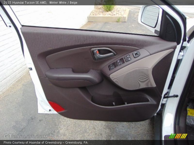Winter White / Beige 2015 Hyundai Tucson SE AWD