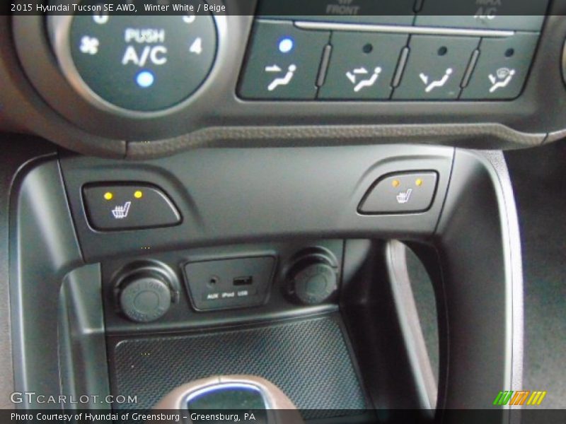 Winter White / Beige 2015 Hyundai Tucson SE AWD