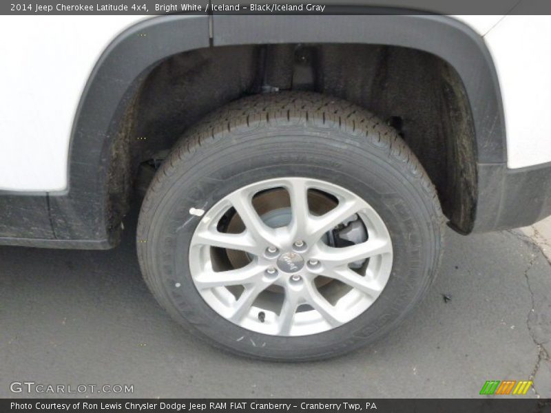 Bright White / Iceland - Black/Iceland Gray 2014 Jeep Cherokee Latitude 4x4