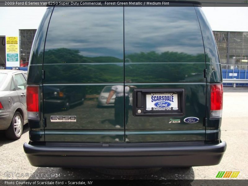 Forest Green Metallic / Medium Flint 2009 Ford E Series Van E250 Super Duty Commercial