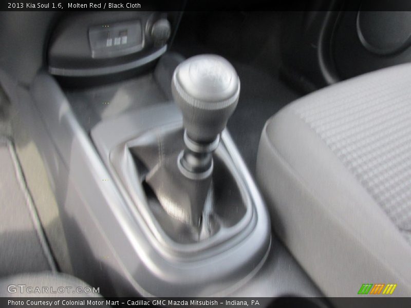 Molten Red / Black Cloth 2013 Kia Soul 1.6