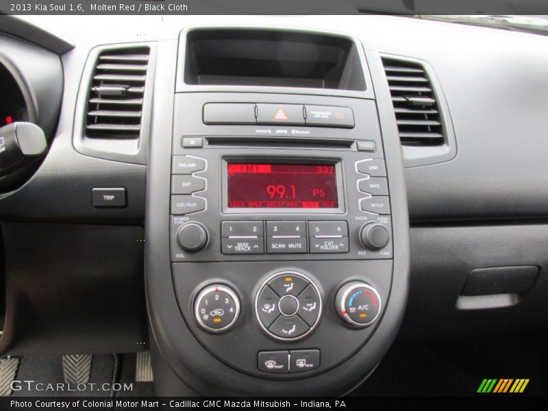 Molten Red / Black Cloth 2013 Kia Soul 1.6