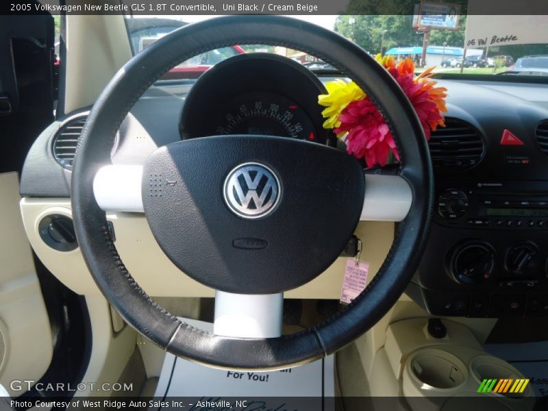 Uni Black / Cream Beige 2005 Volkswagen New Beetle GLS 1.8T Convertible