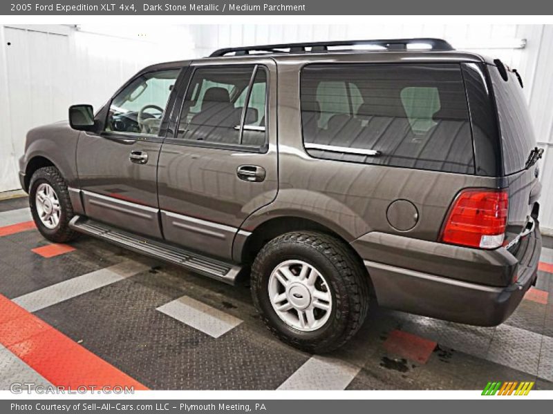 Dark Stone Metallic / Medium Parchment 2005 Ford Expedition XLT 4x4