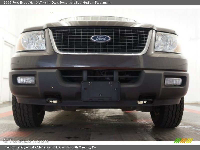 Dark Stone Metallic / Medium Parchment 2005 Ford Expedition XLT 4x4