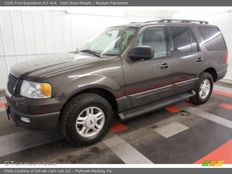 Dark Stone Metallic / Medium Parchment 2005 Ford Expedition XLT 4x4