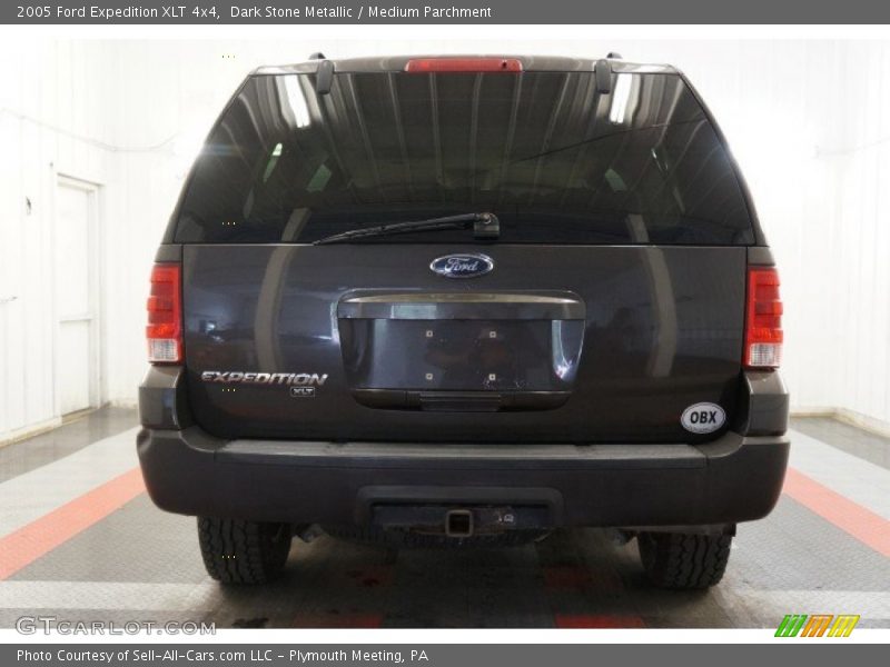 Dark Stone Metallic / Medium Parchment 2005 Ford Expedition XLT 4x4