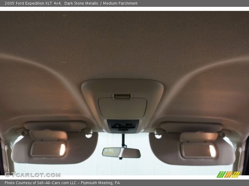 Dark Stone Metallic / Medium Parchment 2005 Ford Expedition XLT 4x4
