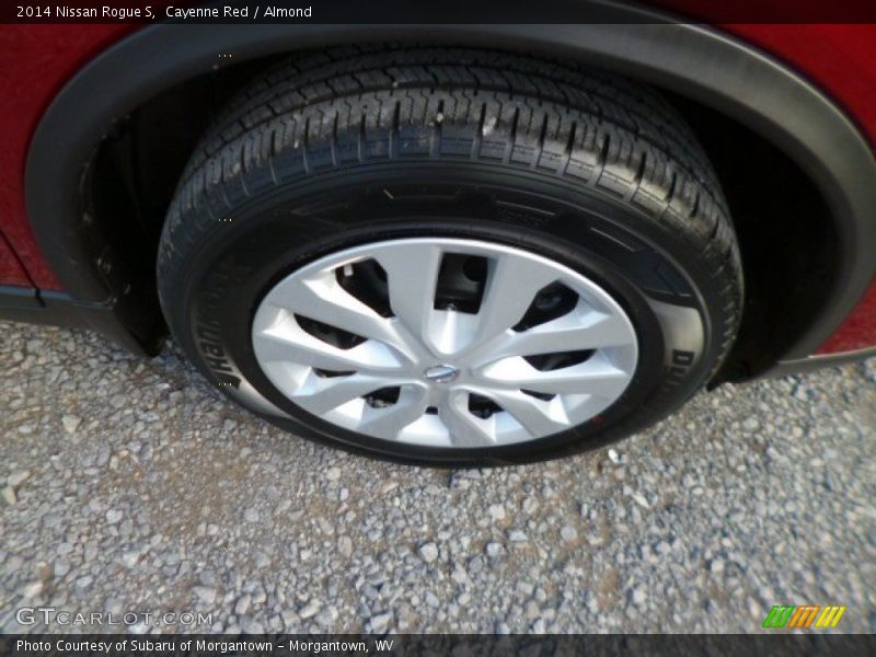 Cayenne Red / Almond 2014 Nissan Rogue S