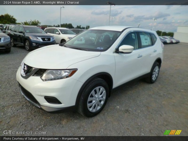 Moonlight White / Charcoal 2014 Nissan Rogue S AWD