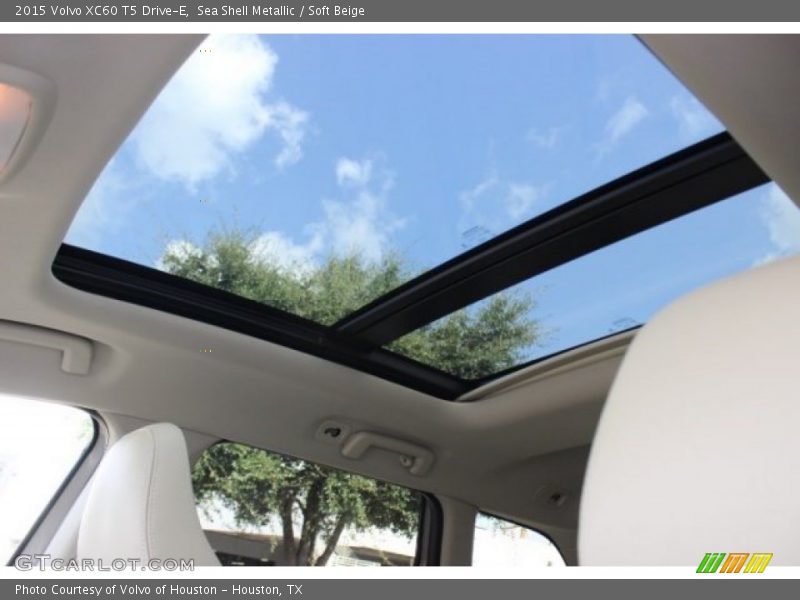 Sunroof of 2015 XC60 T5 Drive-E