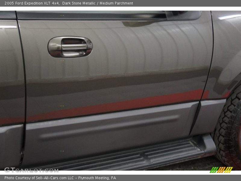 Dark Stone Metallic / Medium Parchment 2005 Ford Expedition XLT 4x4