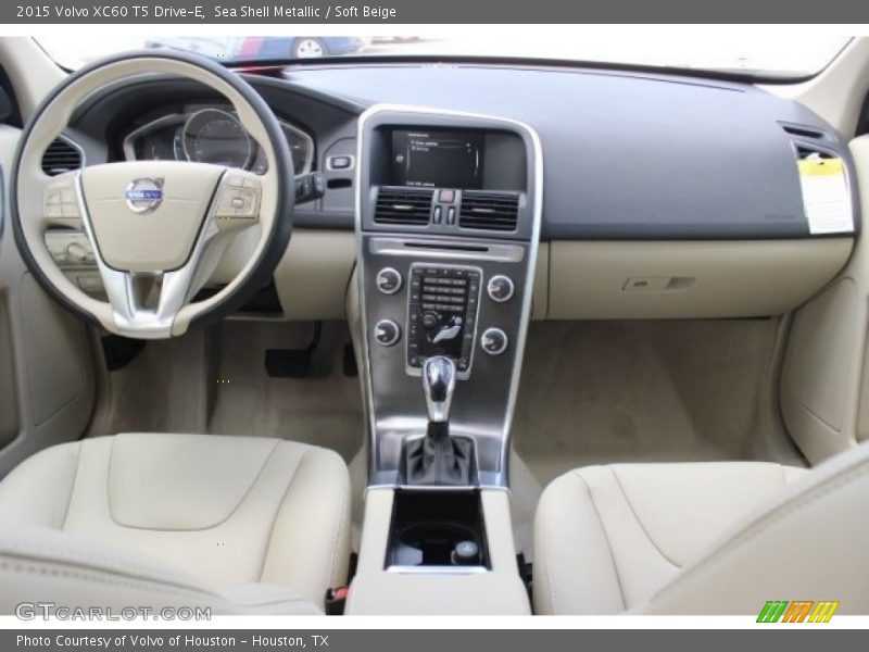 Dashboard of 2015 XC60 T5 Drive-E