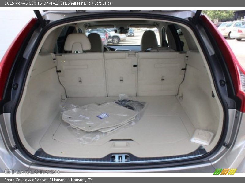  2015 XC60 T5 Drive-E Trunk