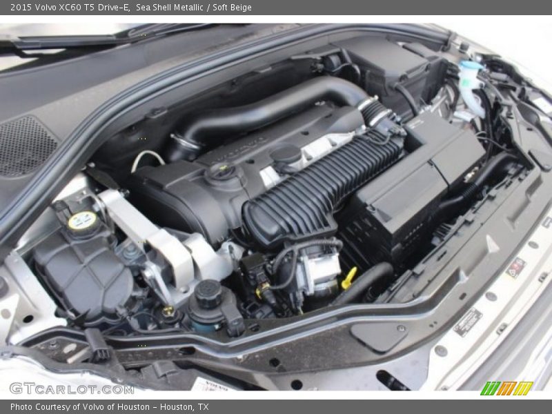 2015 XC60 T5 Drive-E Engine - 2.5 Liter Turbocharged DOHC 20-Valve VVT Inline 5 Cylinder