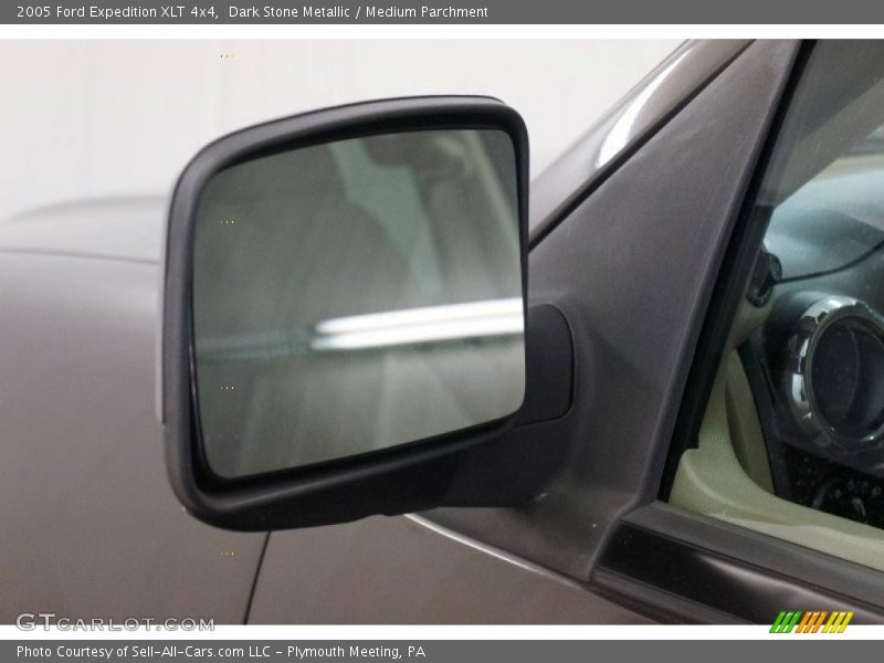 Dark Stone Metallic / Medium Parchment 2005 Ford Expedition XLT 4x4