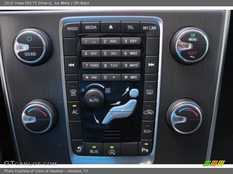 Ice White / Off-Black 2015 Volvo S60 T5 Drive-E