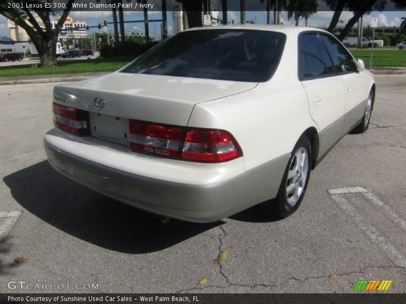 White Diamond Pearl / Ivory 2001 Lexus ES 300