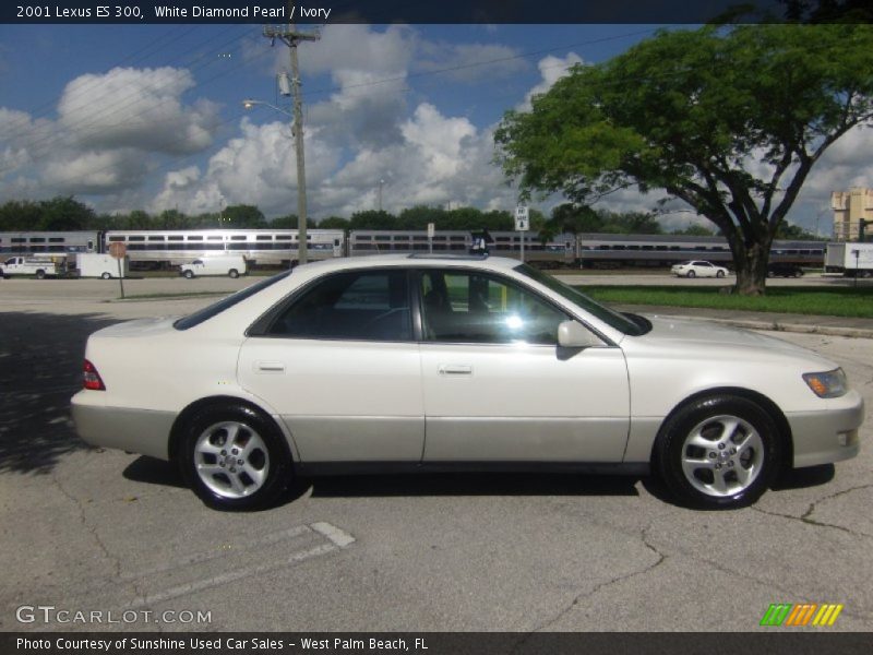 White Diamond Pearl / Ivory 2001 Lexus ES 300