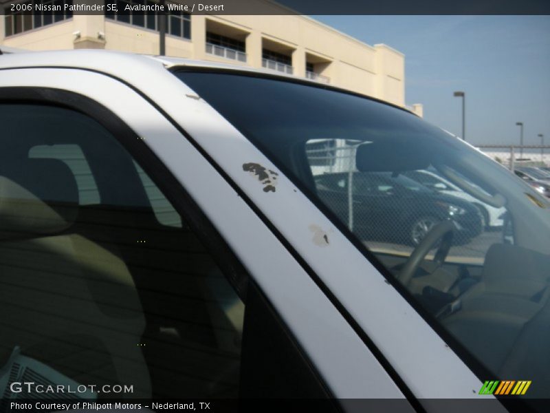 Avalanche White / Desert 2006 Nissan Pathfinder SE