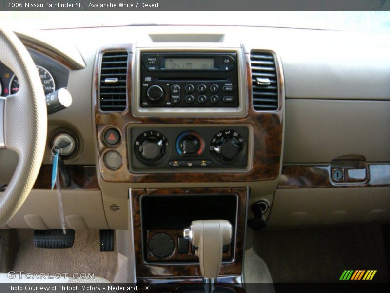 Avalanche White / Desert 2006 Nissan Pathfinder SE