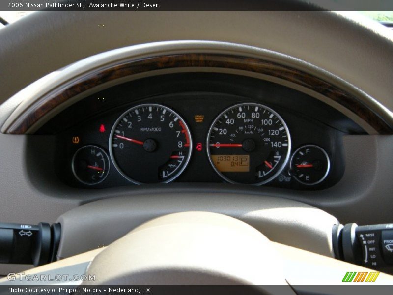Avalanche White / Desert 2006 Nissan Pathfinder SE