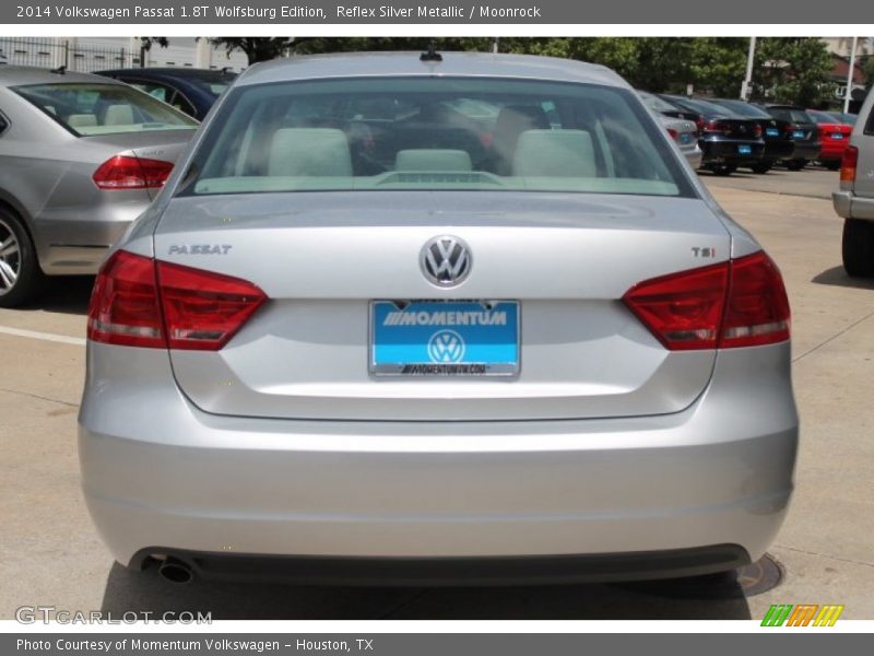 Reflex Silver Metallic / Moonrock 2014 Volkswagen Passat 1.8T Wolfsburg Edition