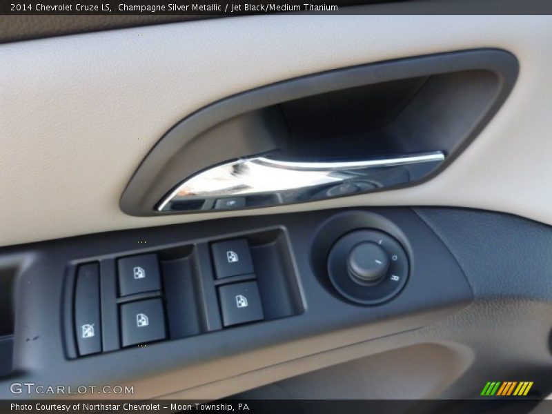 Champagne Silver Metallic / Jet Black/Medium Titanium 2014 Chevrolet Cruze LS