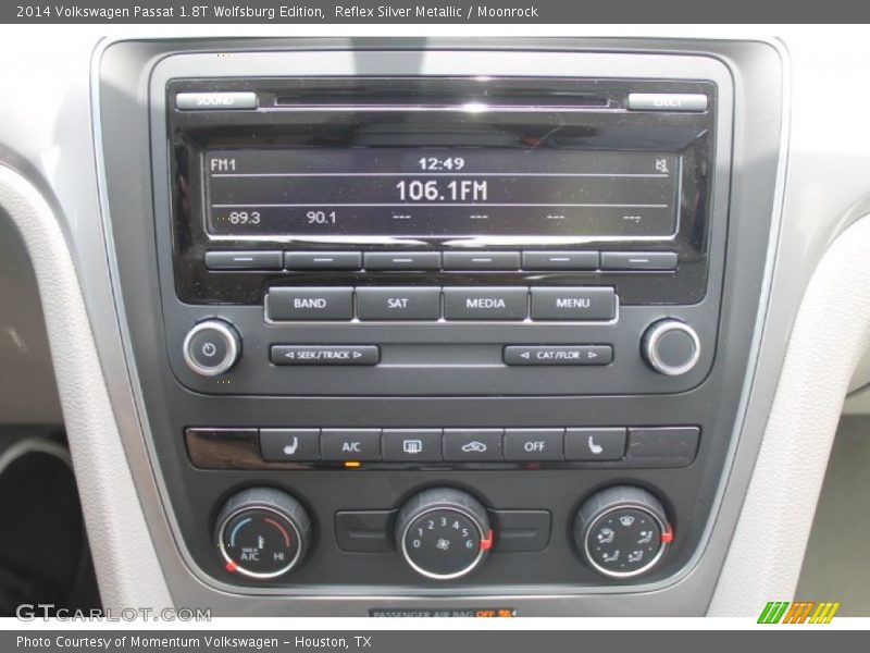 Reflex Silver Metallic / Moonrock 2014 Volkswagen Passat 1.8T Wolfsburg Edition
