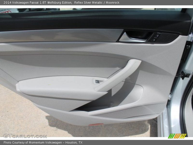 Reflex Silver Metallic / Moonrock 2014 Volkswagen Passat 1.8T Wolfsburg Edition