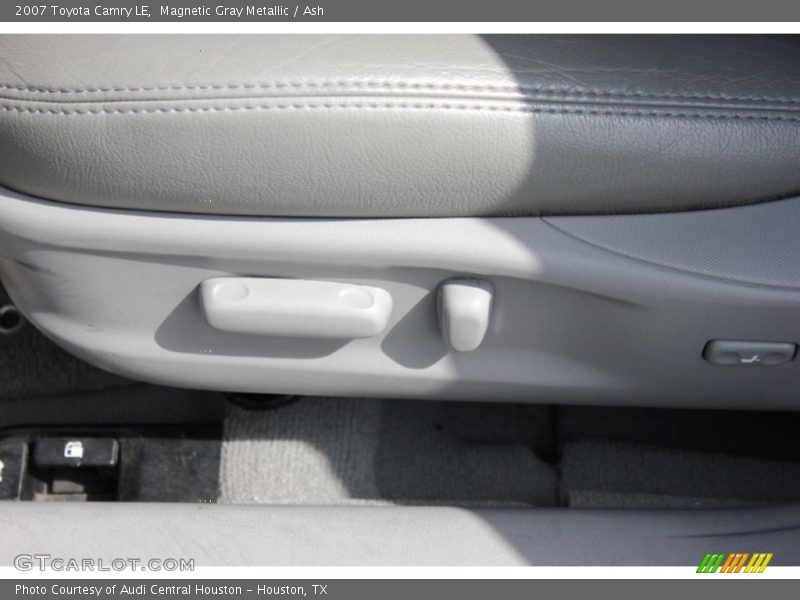 Magnetic Gray Metallic / Ash 2007 Toyota Camry LE