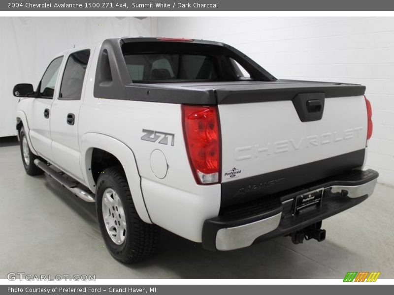 Summit White / Dark Charcoal 2004 Chevrolet Avalanche 1500 Z71 4x4