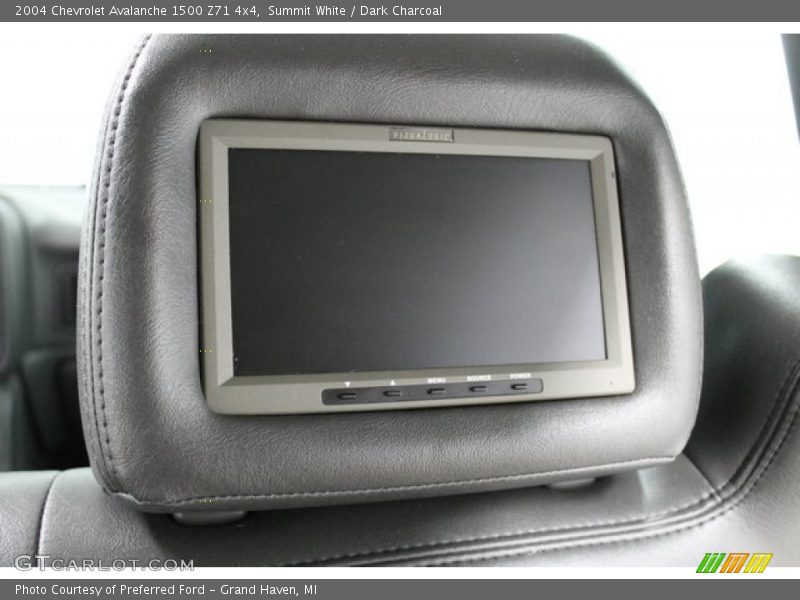 Summit White / Dark Charcoal 2004 Chevrolet Avalanche 1500 Z71 4x4
