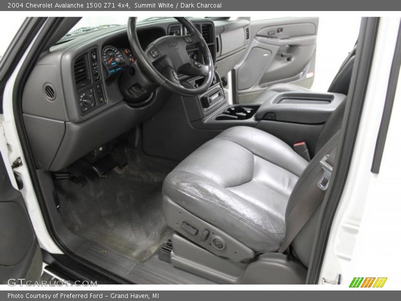 Summit White / Dark Charcoal 2004 Chevrolet Avalanche 1500 Z71 4x4